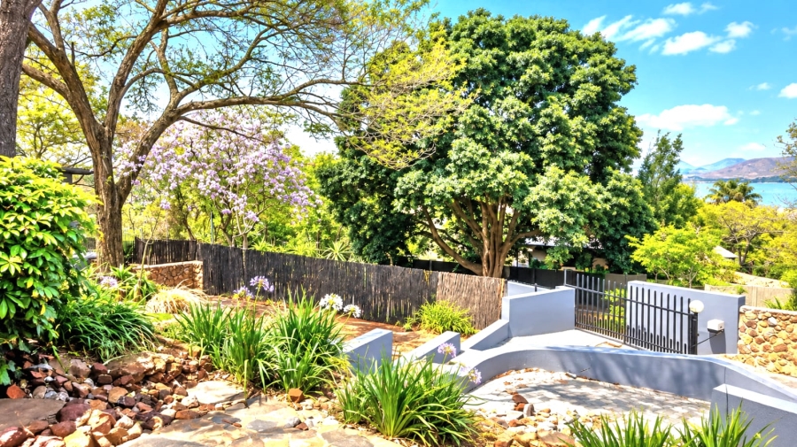 To Let 4 Bedroom Property for Rent in Schoemansville North West